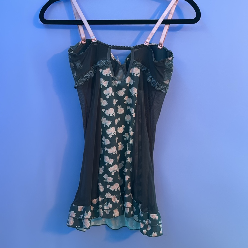 Jessica Simpson Intimate Sleepwear - Picture 2 of 3
